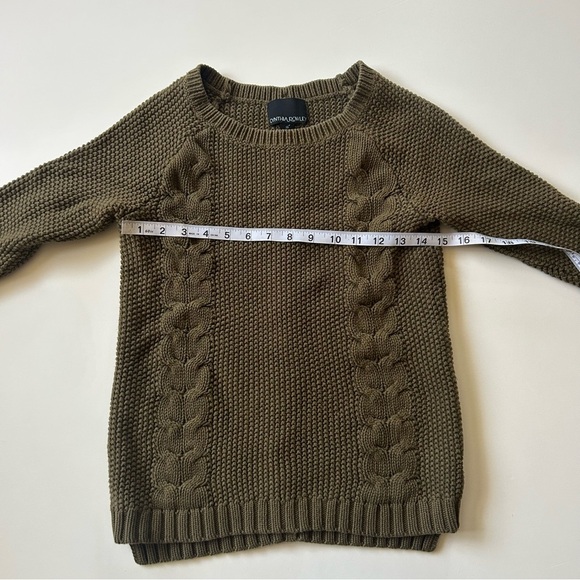 3/4 Sleeve Olive Green Cable Knit Sweater - Picture 7 of 9